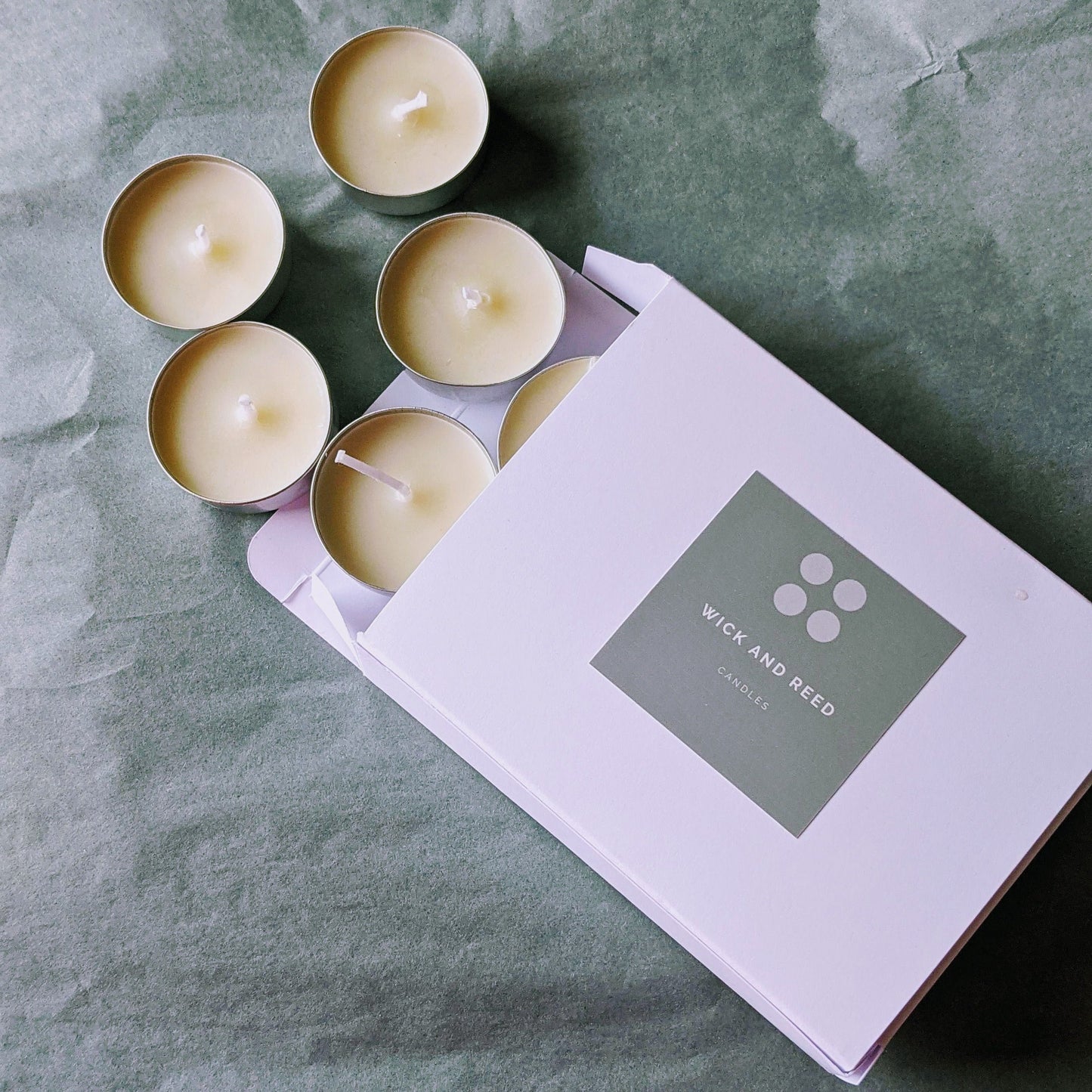 Blackcurrant and Agarwood Candle